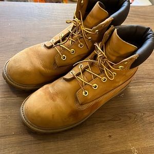TIMBERLAND® PREMIUM 6-INCH WATERPROOF BOOTS SIZE 7M - equivalent to 8 1/2 in W